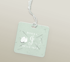 - Ajándéktermékre köthető logós címke.